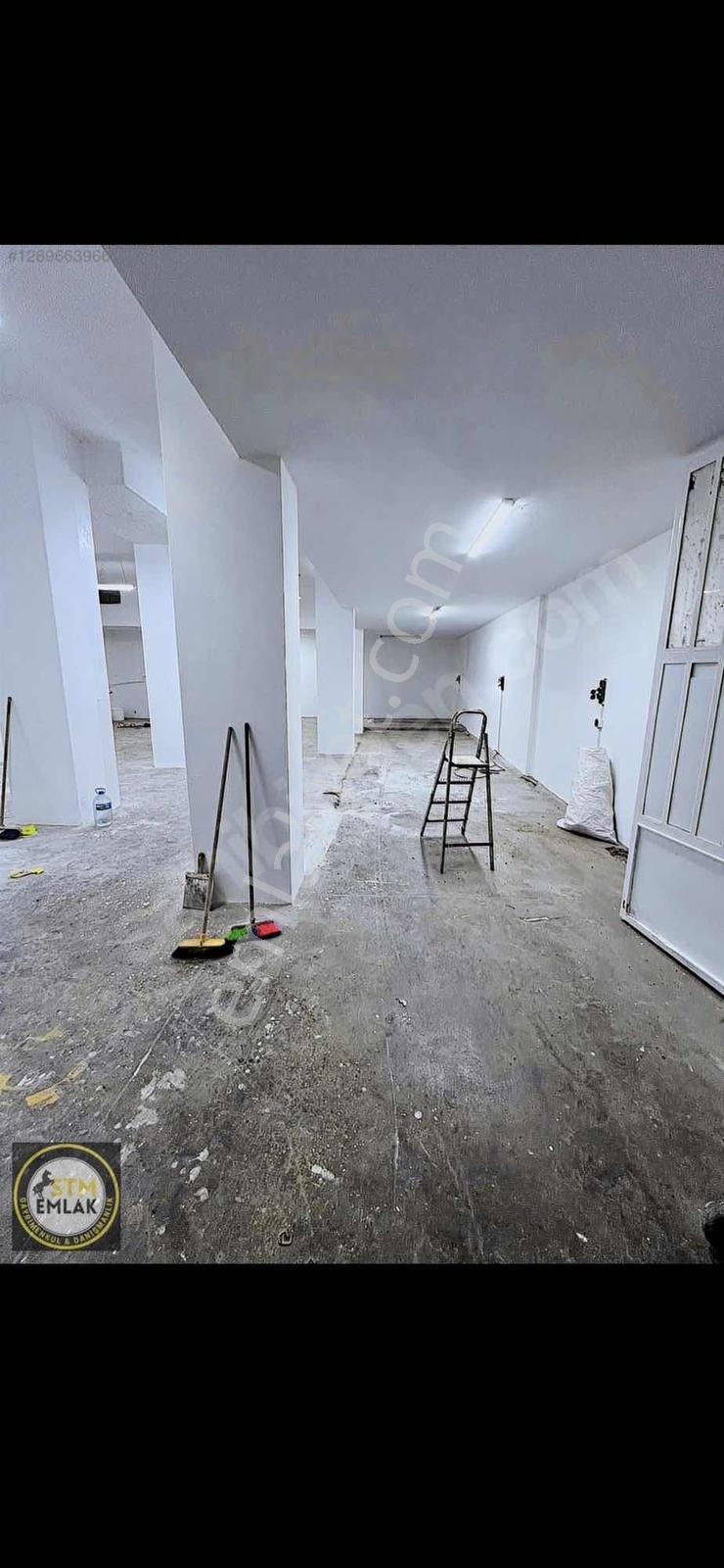 Kayışdağı Mahallesi Şenol Sokakta Kiralık 180 M2 Dükkan - Görsel 4