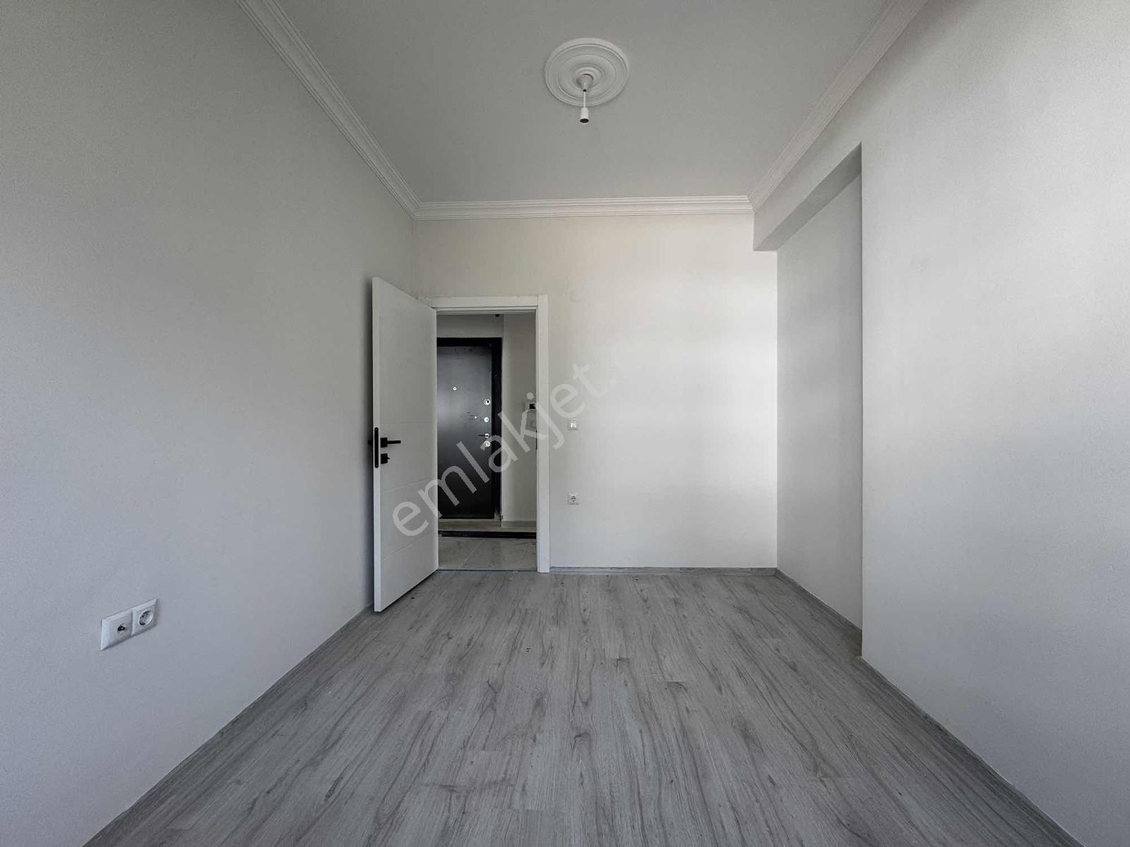 Denize 200 Metre Mesafede Sıfır 2+1 (90m2) (eminevim Uygunluğu) - Görsel 9