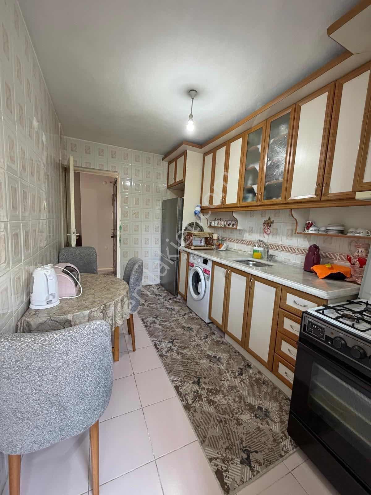 Türker Emlak 3+1 110 M2 Önü Açık Bakımlı Ara Kat Çift Balkon - Görsel 20