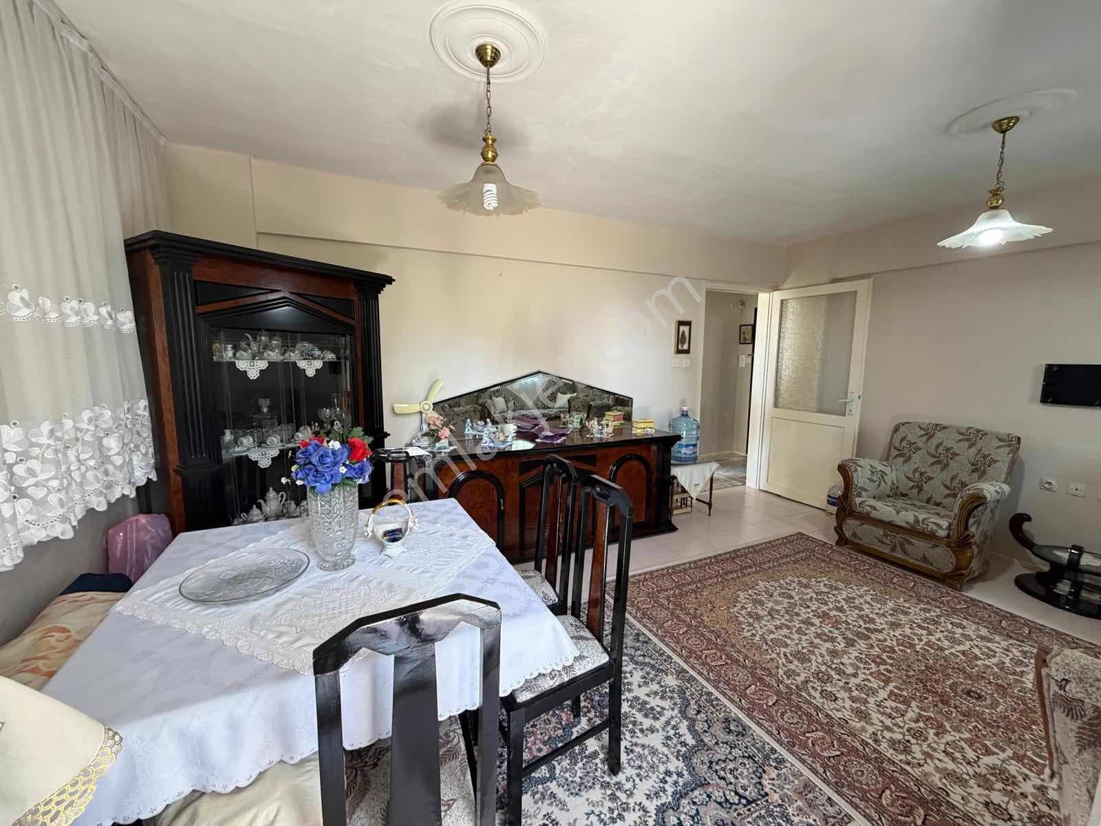 Türker Emlak 3+1 110 M2 Önü Açık Bakımlı Ara Kat Çift Balkon - Görsel 29