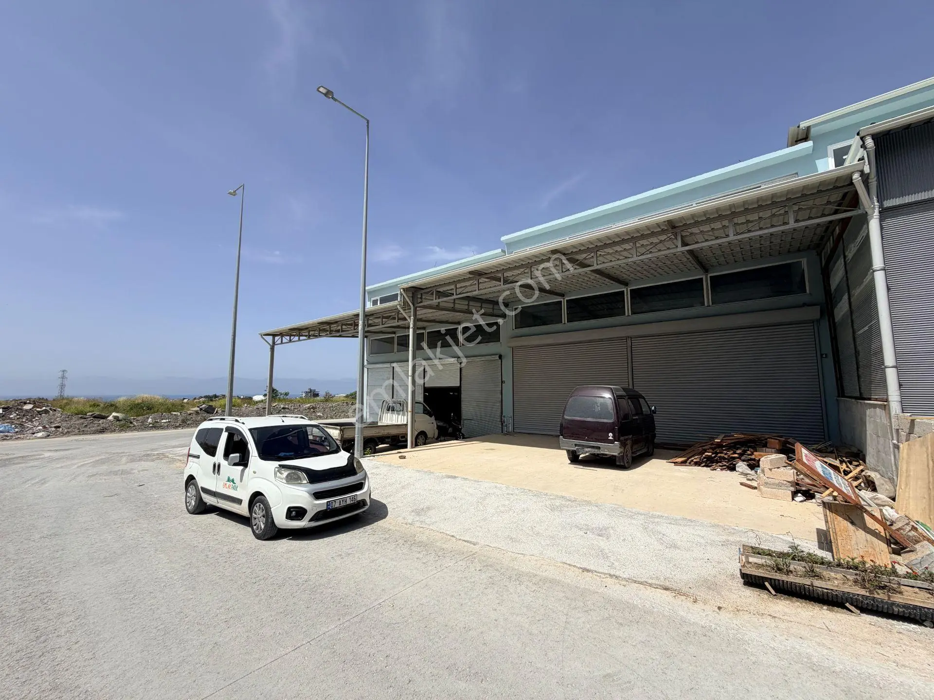 Emlakparktan Yeni Sanayide Önlü Arkalı 4 Adet Kiralık Köşe Dükkan - Görsel 4