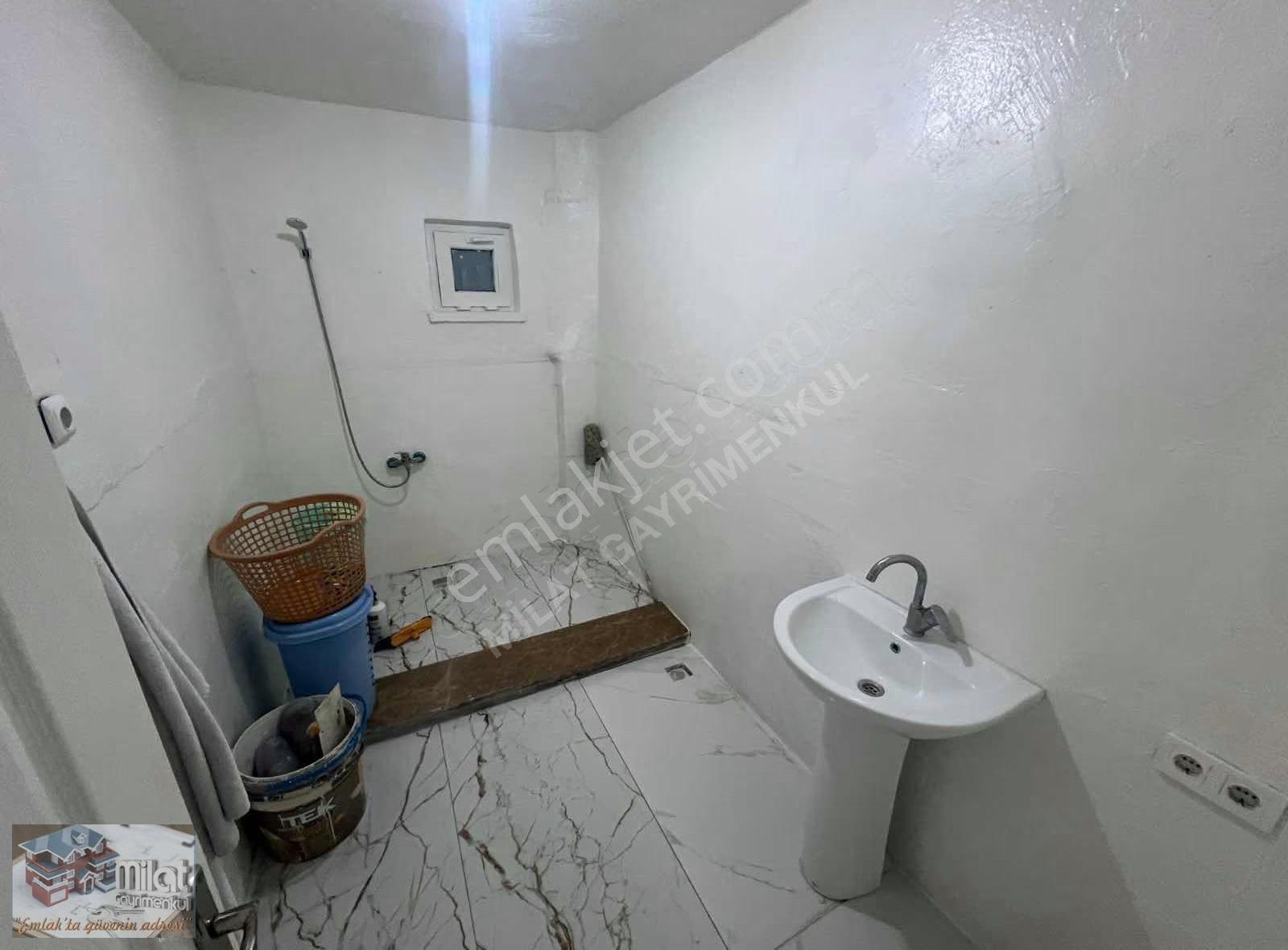 Plevne Mah Caddede Yapılı 3+1 Bk Salon Bağımsız - Görsel 5