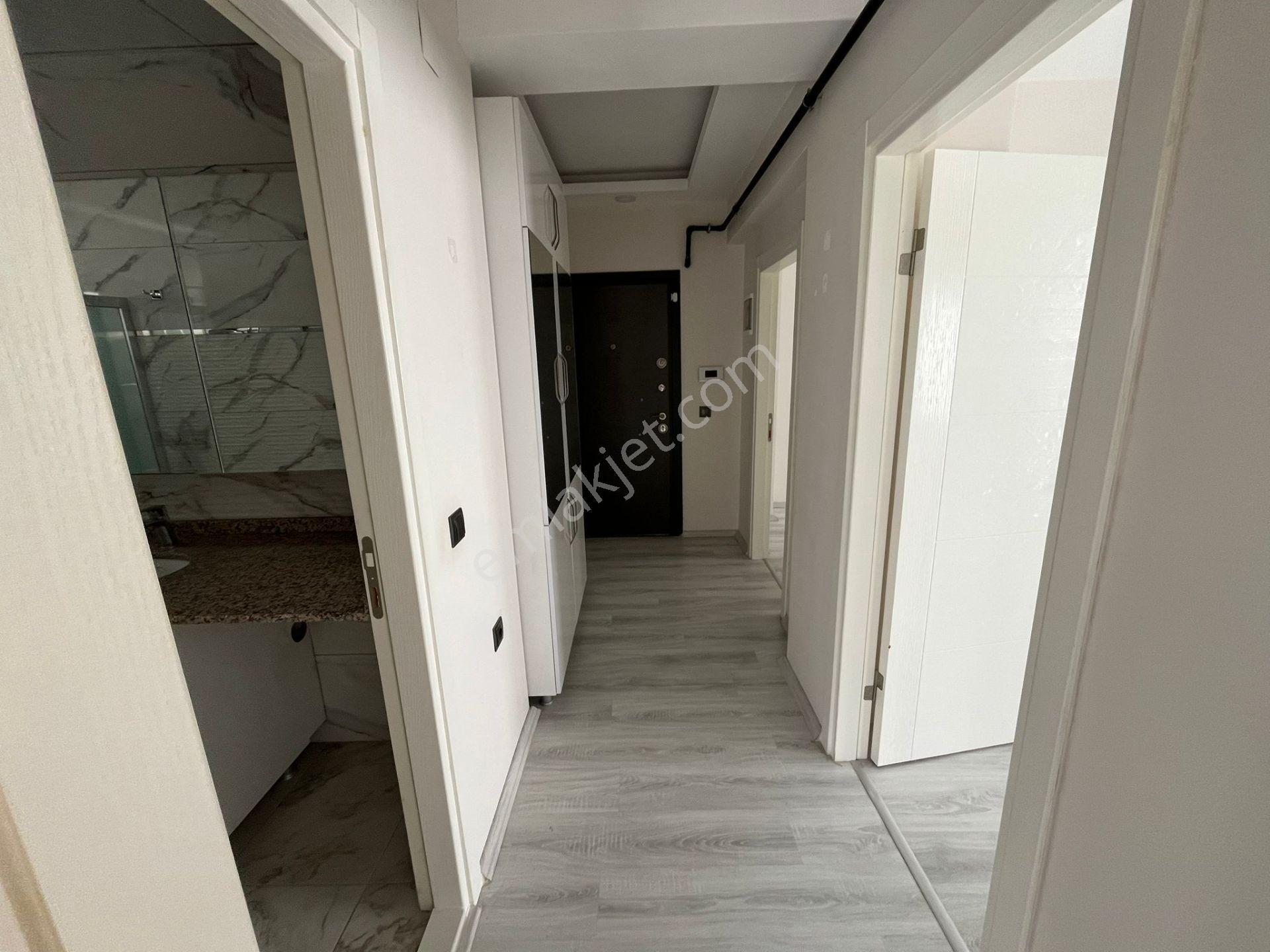 Kuşadası Merkezde Yeni Bina 2+1 Kiralık - Görsel 17