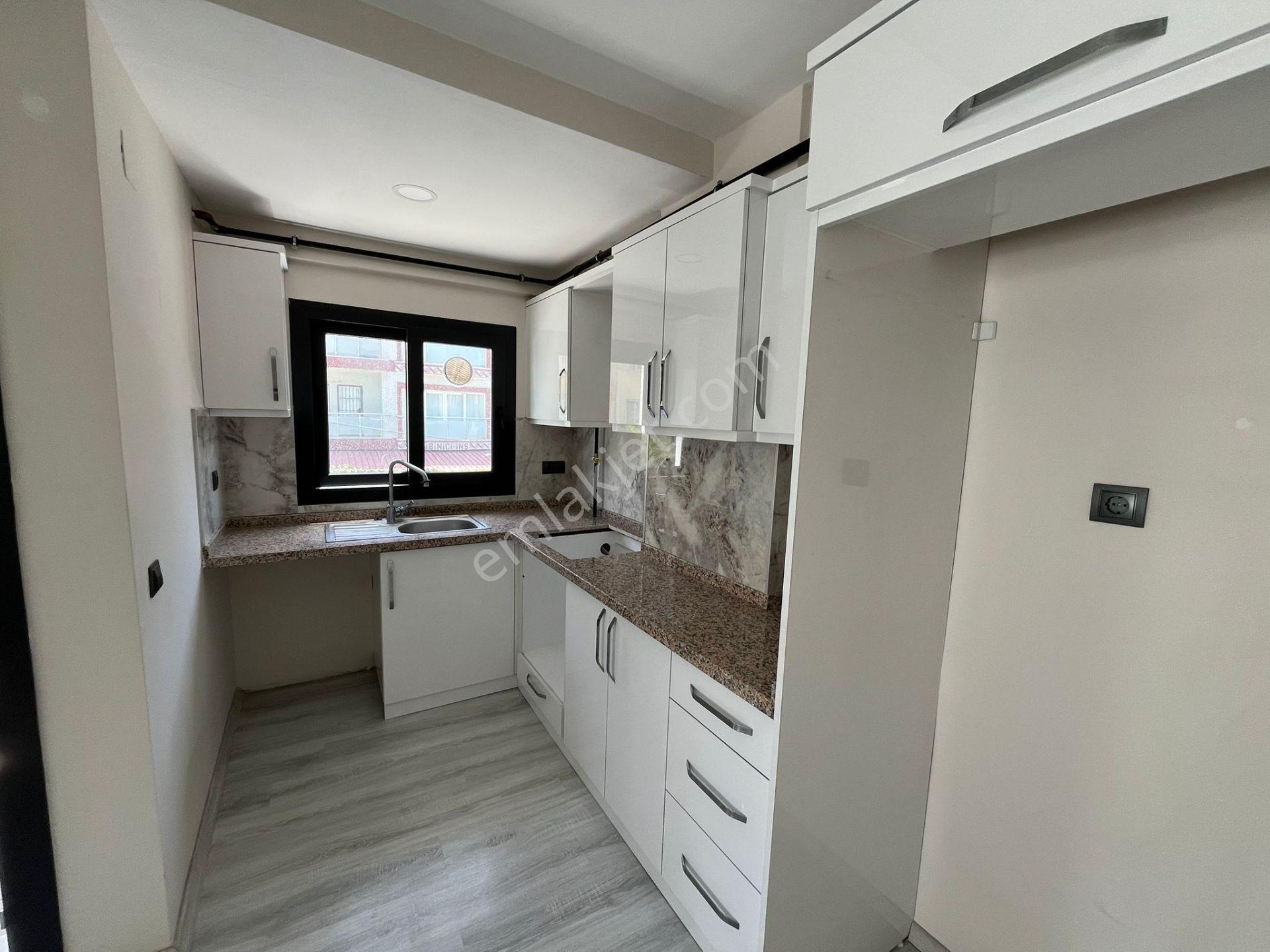 Kuşadası Merkezde Yeni Bina 2+1 Kiralık - Görsel 5