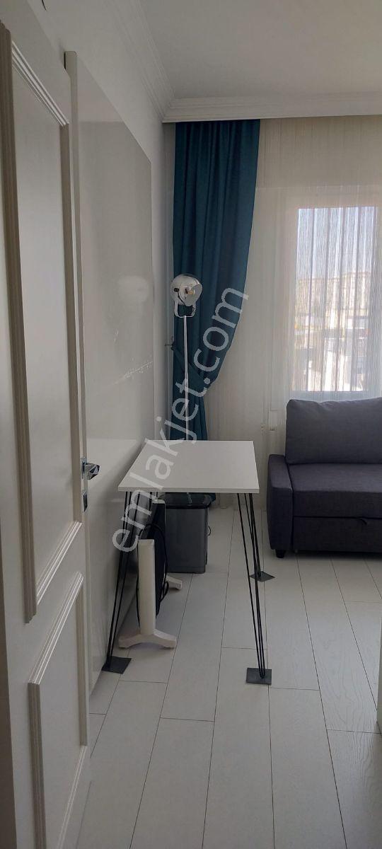 Meydan Kavağında Eşyalı 3+1 Havuzlu Güvenlikli - Görsel 18
