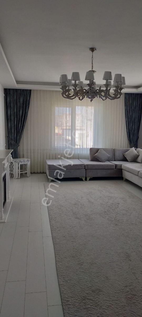 Meydan Kavağında Eşyalı 3+1 Havuzlu Güvenlikli - Görsel 2