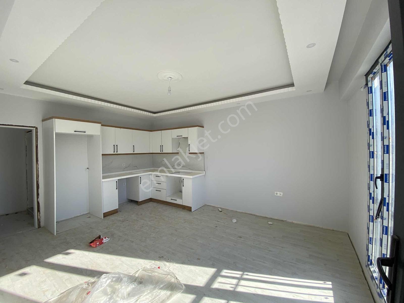 Prestijden Ara Kat Asansörlü Hastaneye Yakın 2+1 Daire