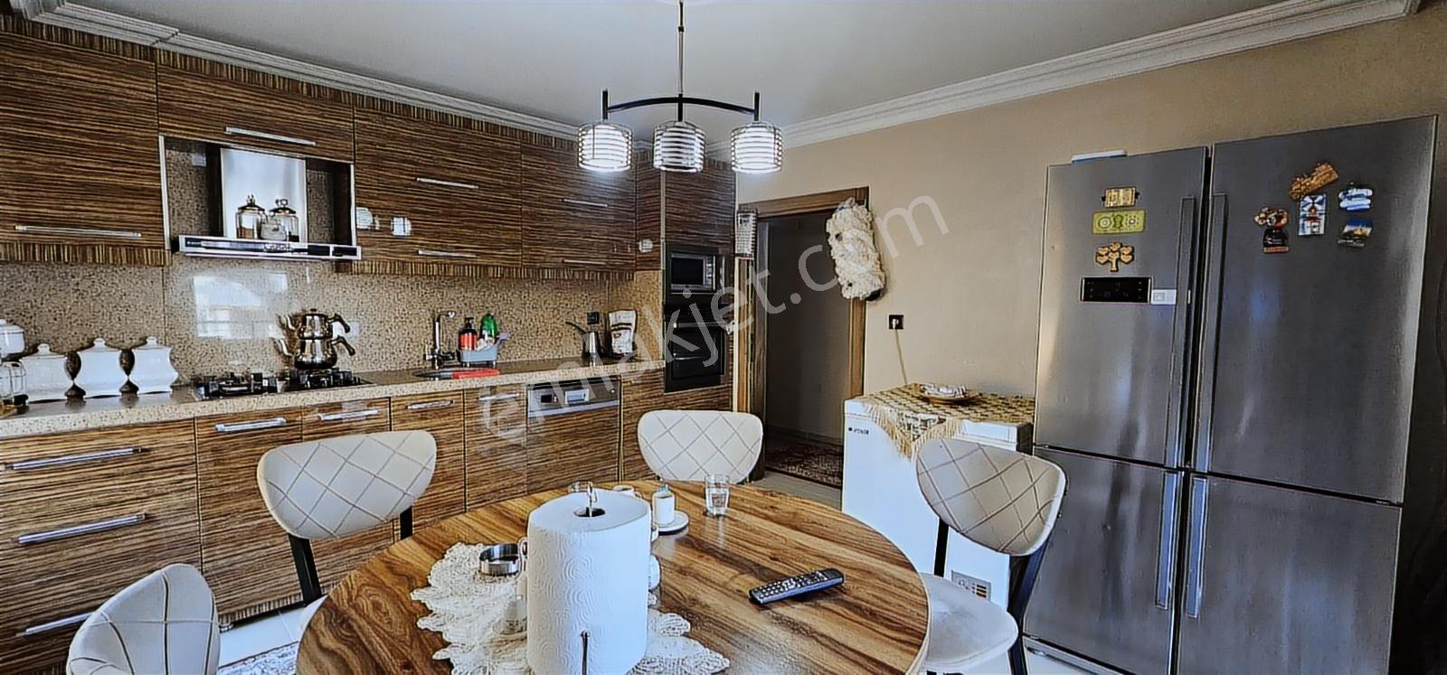 Akpınar Mahallesi 230 M² 4+1 Geniş Aileler İçin Satılık Daire - Görsel 40