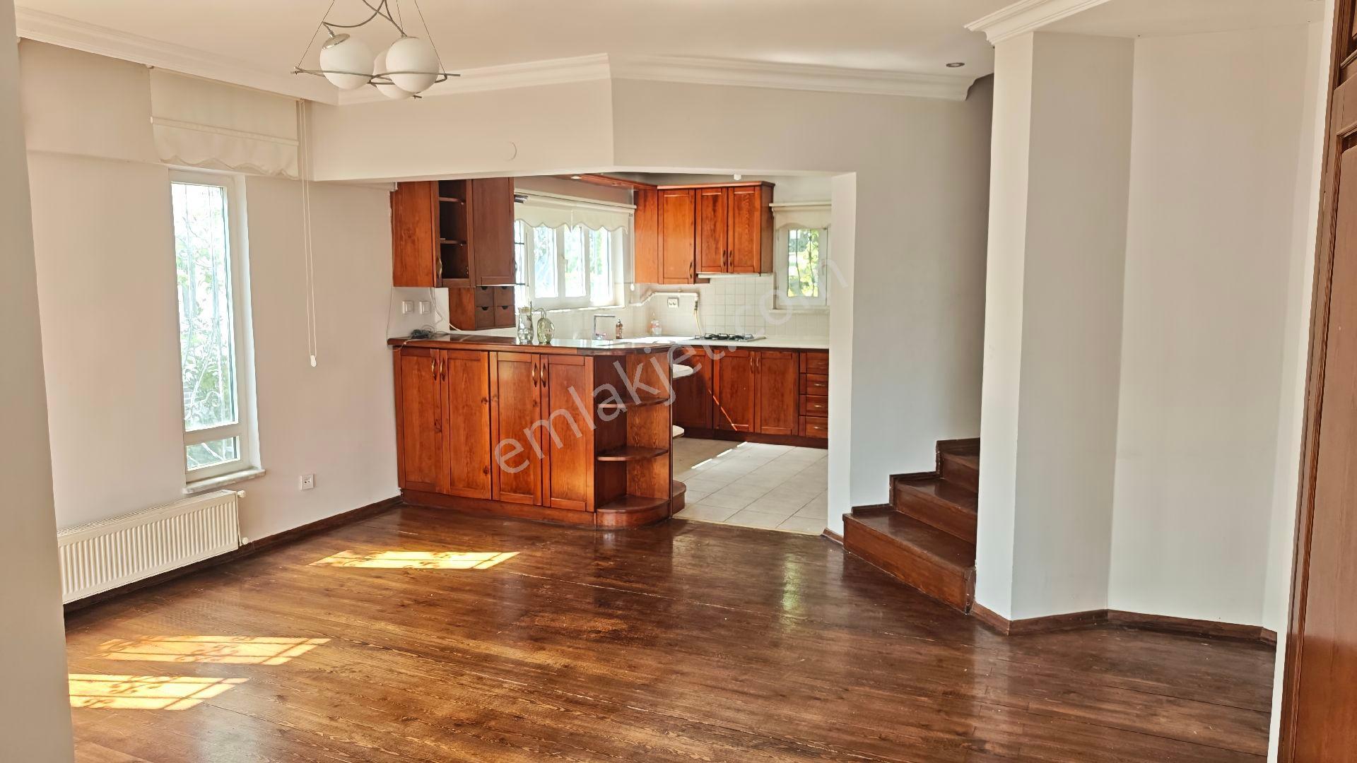 Turyap'tan Kiralık Site İçi Tripleks Villa 4+1 - Görsel 29