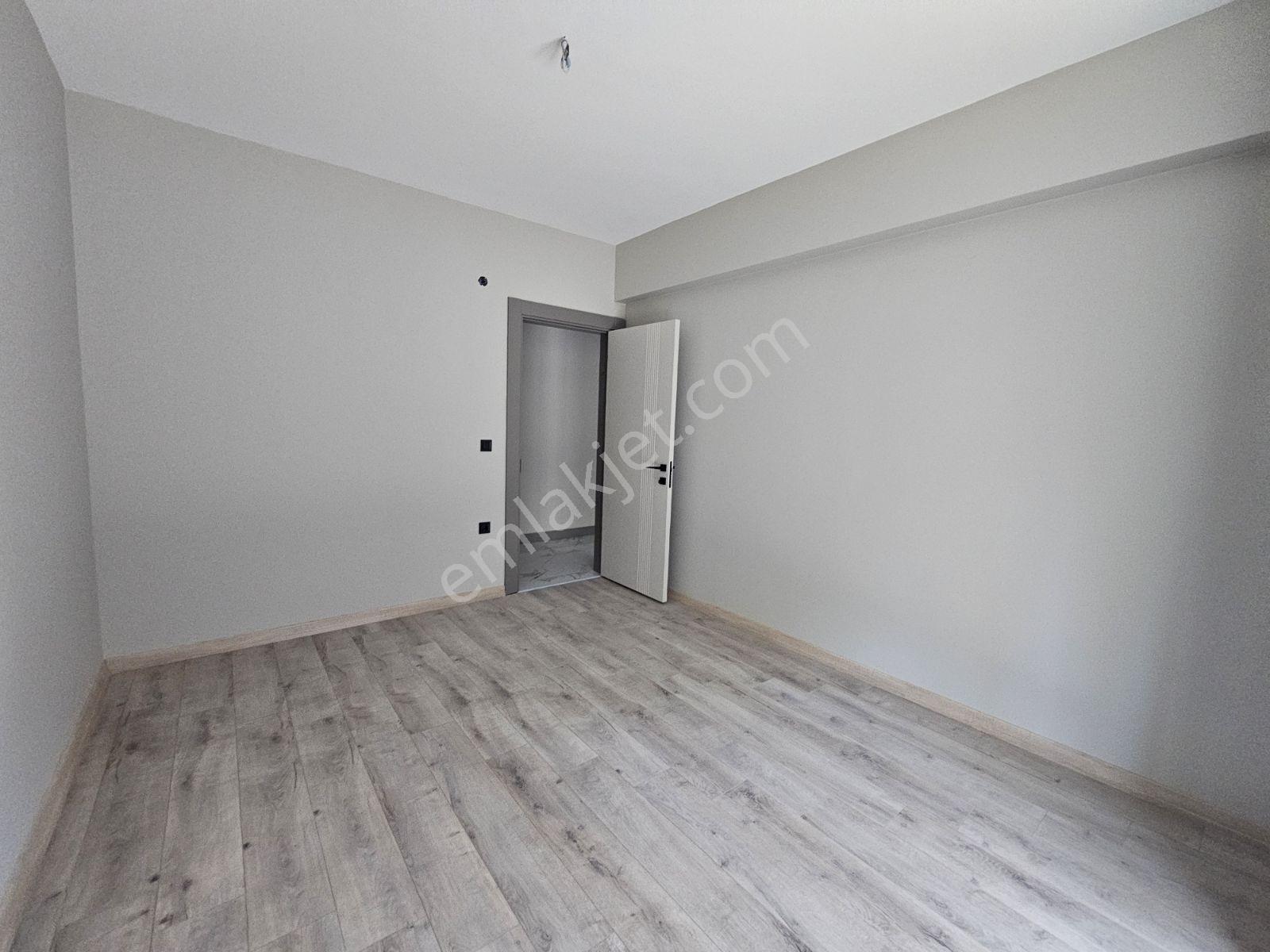 İhsaniye Cumhuriyet Mahallesi Satılık 3+1 Bahçe Katı Daire - Görsel 14