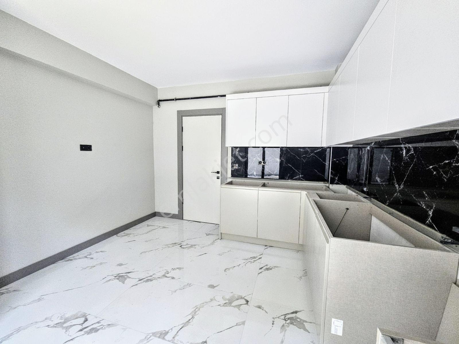 İhsaniye Cumhuriyet Mahallesi Satılık 3+1 Bahçe Katı Daire - Görsel 19