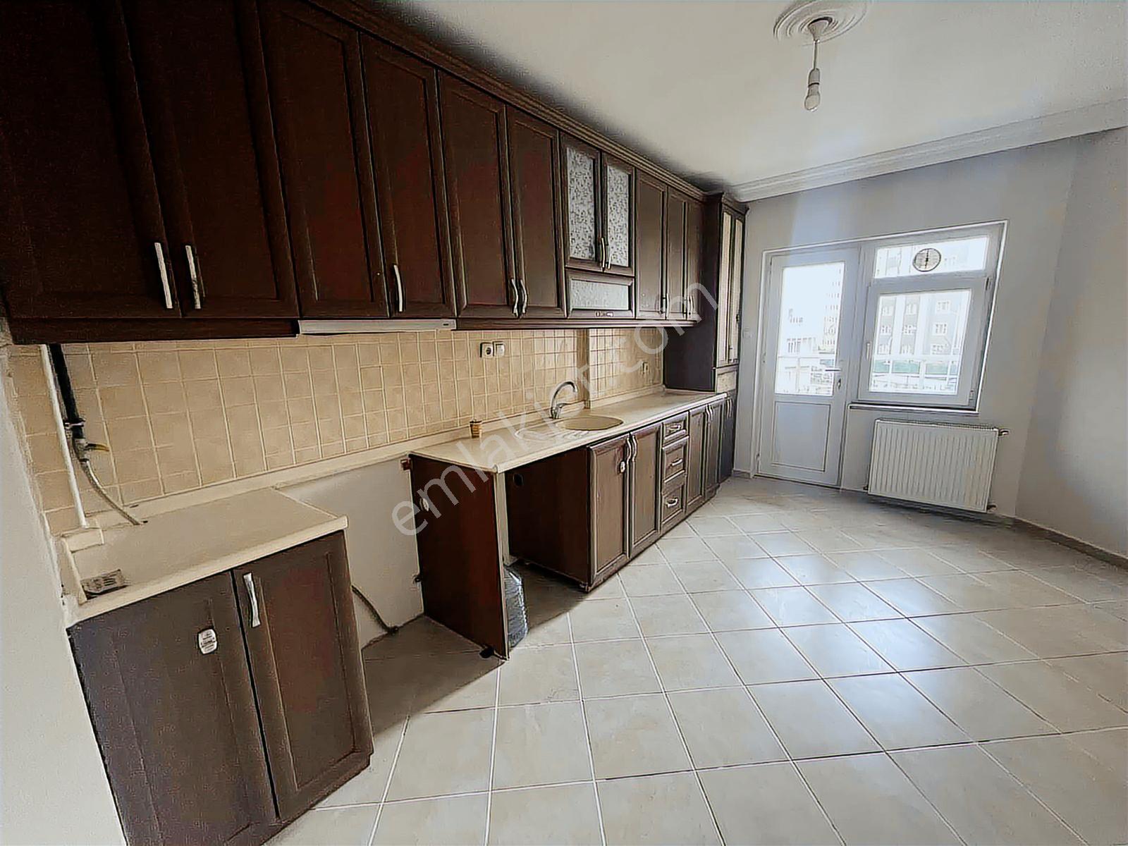 Özlüce 100.yıl Mahallesi Mesan Sitesi Arakat Geniş Kiralık Daire - Görsel 12
