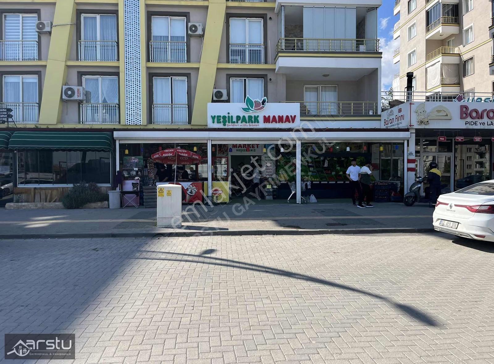 Arstu Gm Zahide'den Gökkuşağı Caddesinde Satılık Dükkan