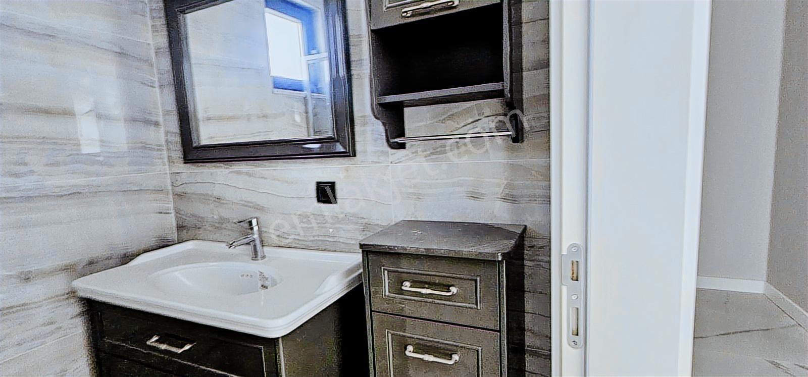 Gümüştepe'de Müstakil 5+1 Kiralık Villa - Görsel 24