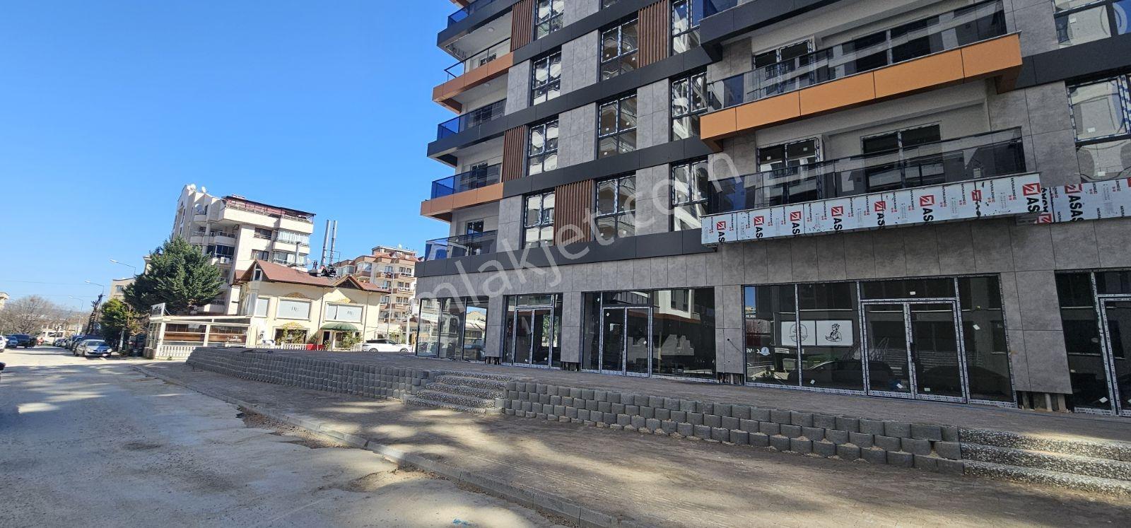 Fsm Bulvarı Yakını Kiralık 45+30 M² Dükkan - Görsel 2