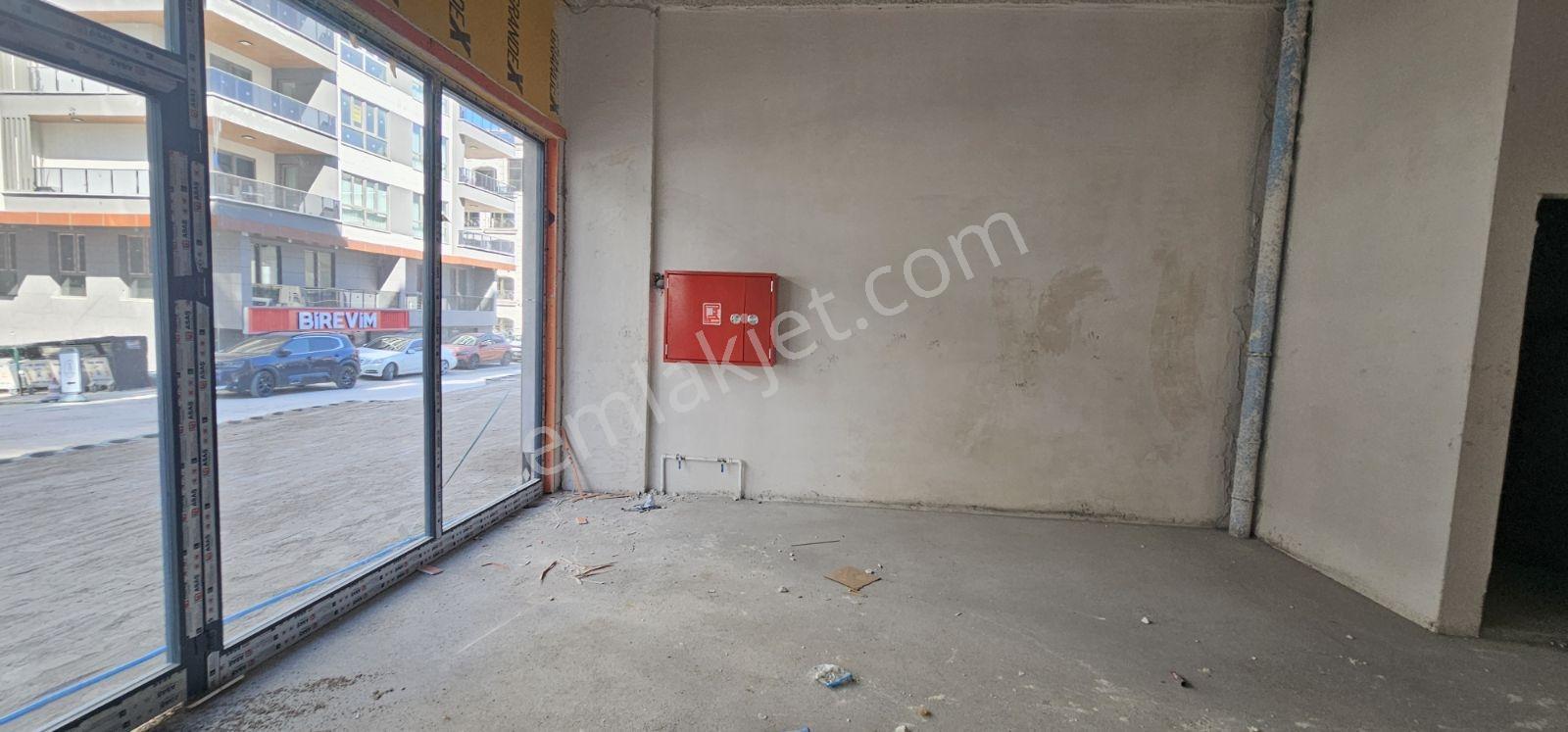 Fsm Bulvarı Yakını Kiralık 45+30 M² Dükkan - Görsel 19