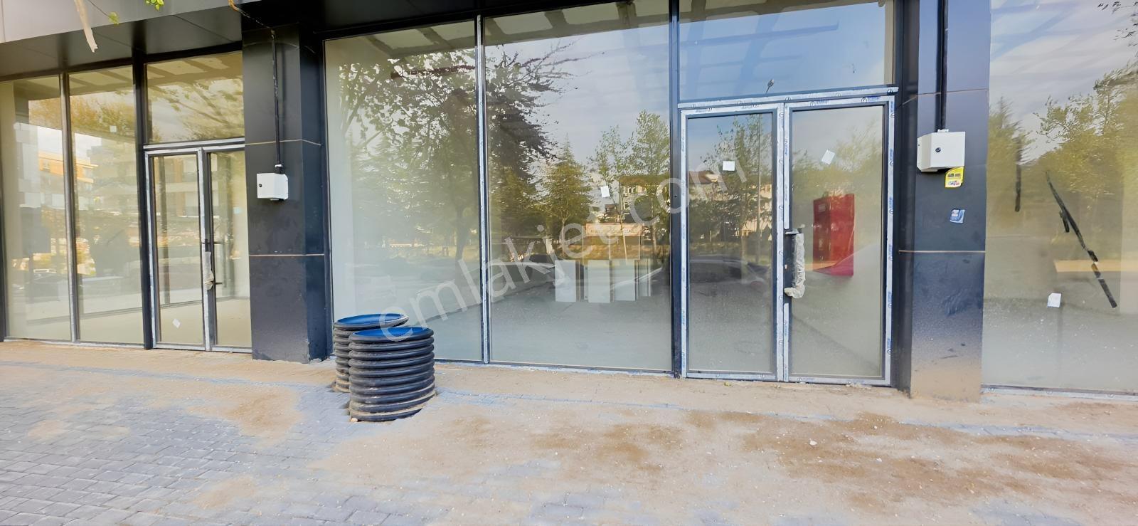 Korupark Yanı Okul Caddesinde 100 M² Kiralık Dükkan - Görsel 5