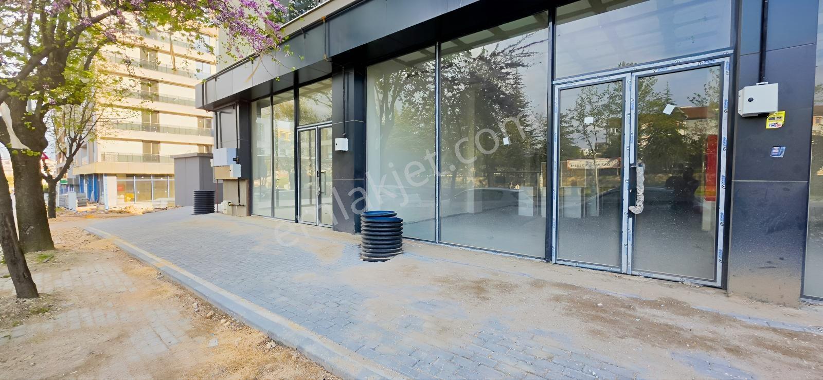 Korupark Yanı Okul Caddesinde 100 M² Kiralık Dükkan - Görsel 17