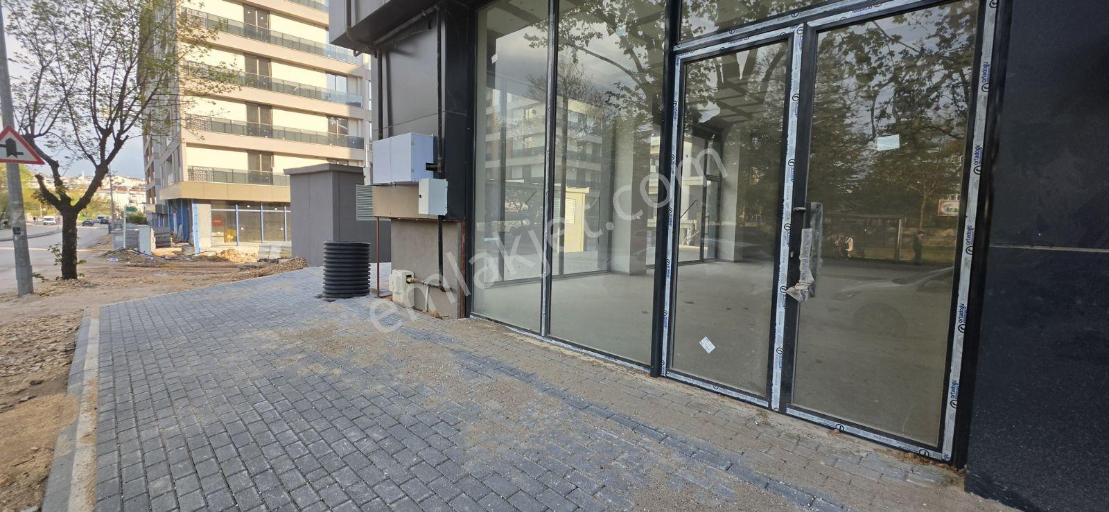 Korupark Yanı Okul Caddesinde 100 M² Kiralık Dükkan - Görsel 4