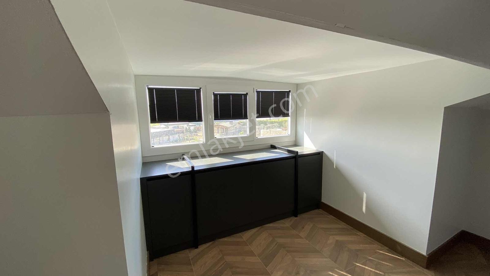 Güzelce De Gül İnşaat Kalitesiyle Deniz Manzaralı Havuzlu Villa - Görsel 33