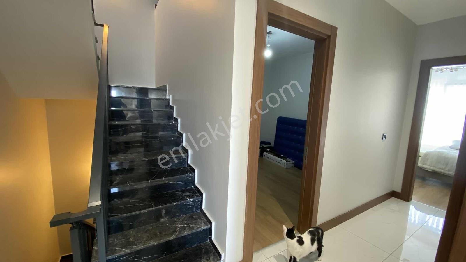 Güzelce De Gül İnşaat Kalitesiyle Deniz Manzaralı Havuzlu Villa - Görsel 27