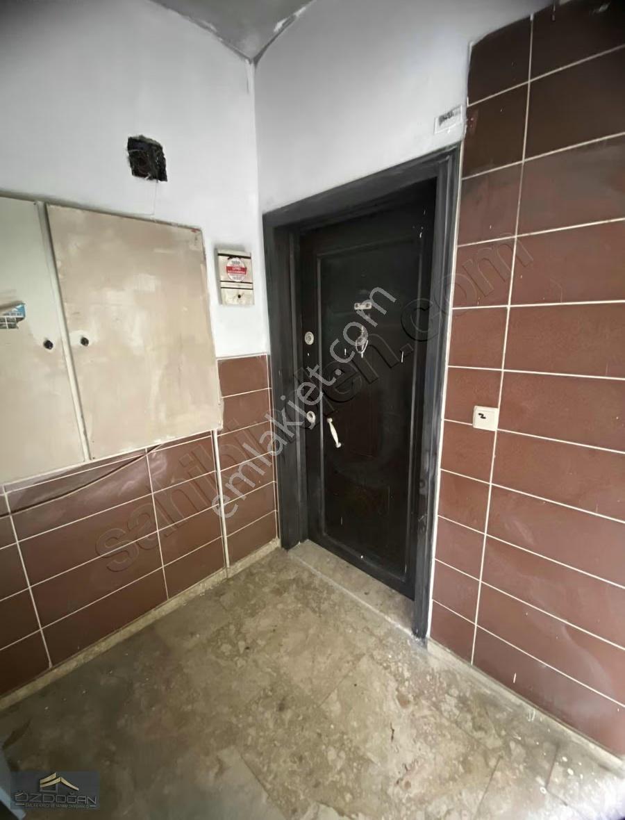 Kuzeyyaka Mahallesinde 1+1 Ayrı Mutfaklı Banyo-wc Ayrı Giriş Kat - Görsel 6