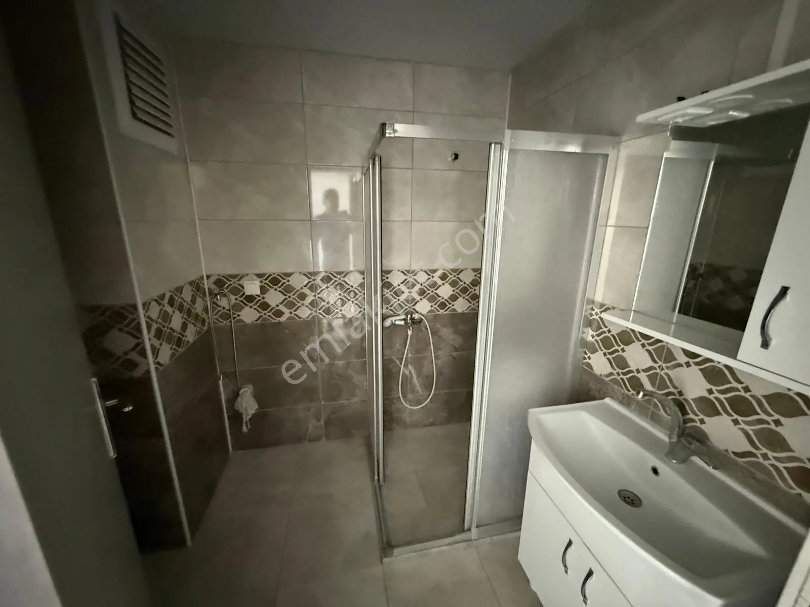 Edirne Saraçlara Yürüme Mesafesinde Sıfır Ayarında Kiralık 1+1 - Görsel 7