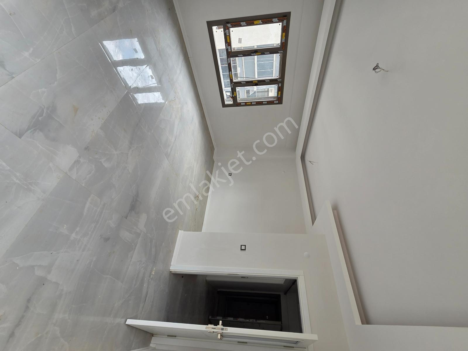Menemen Koyundere Sıfır Kiralık Havuzlu Sitede 2+1 Arakat Daire - Görsel 3