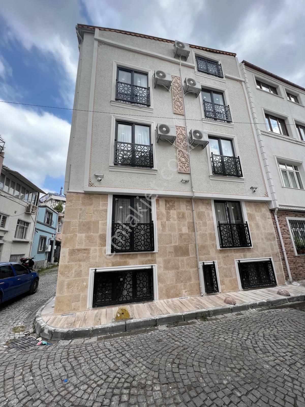Elaza İnvest’en Sultanahmet'te Fırsat! Oteller Sokağında Komple Yenilenmiş Köşe Apart Otel - Görsel 3