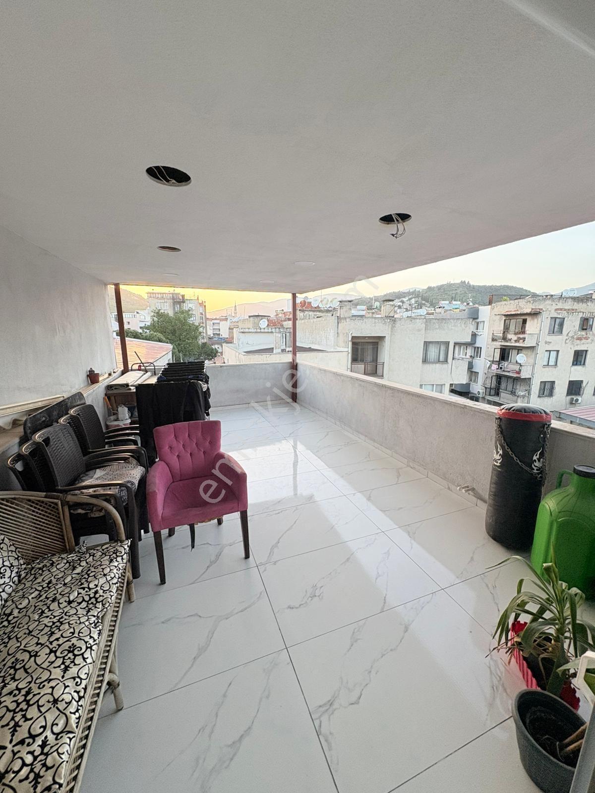 Aydın Söke Yenicami Mah Çarşı Merkezde 4+1 Doğalgazlı Geniş Teraslı Satılık Daire - Görsel 5
