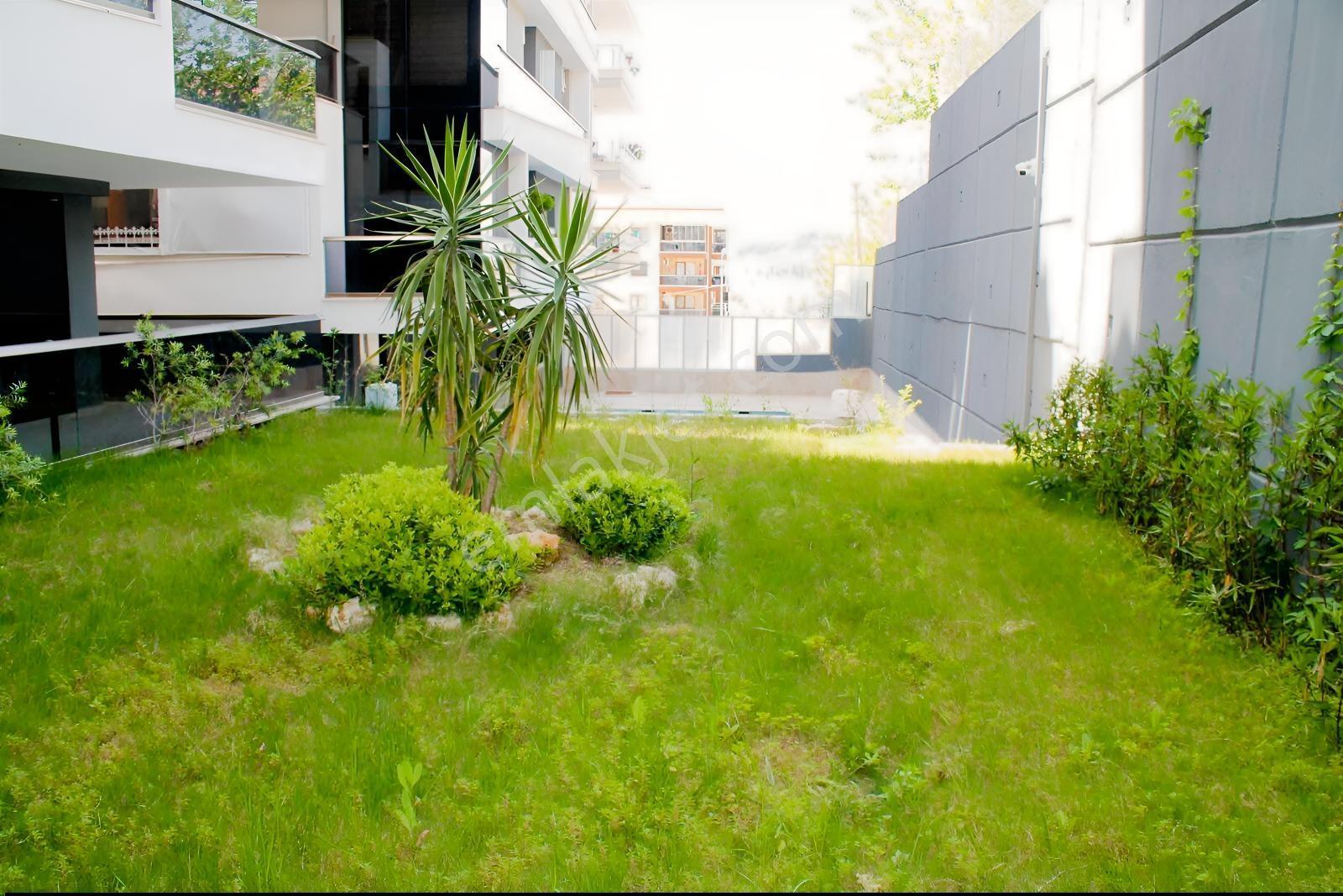 Kuşadası Ticaret Odası Üstünde 2+1 Doğalgazlı Havuzlu Daire - Görsel 26