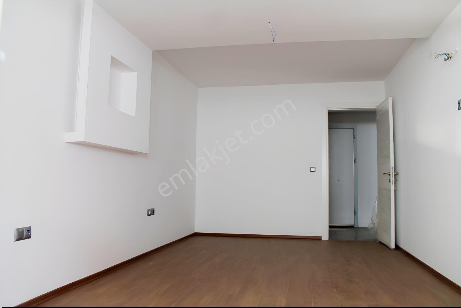 Kuşadası Ticaret Odası Üstünde 2+1 Doğalgazlı Havuzlu Daire - Görsel 25