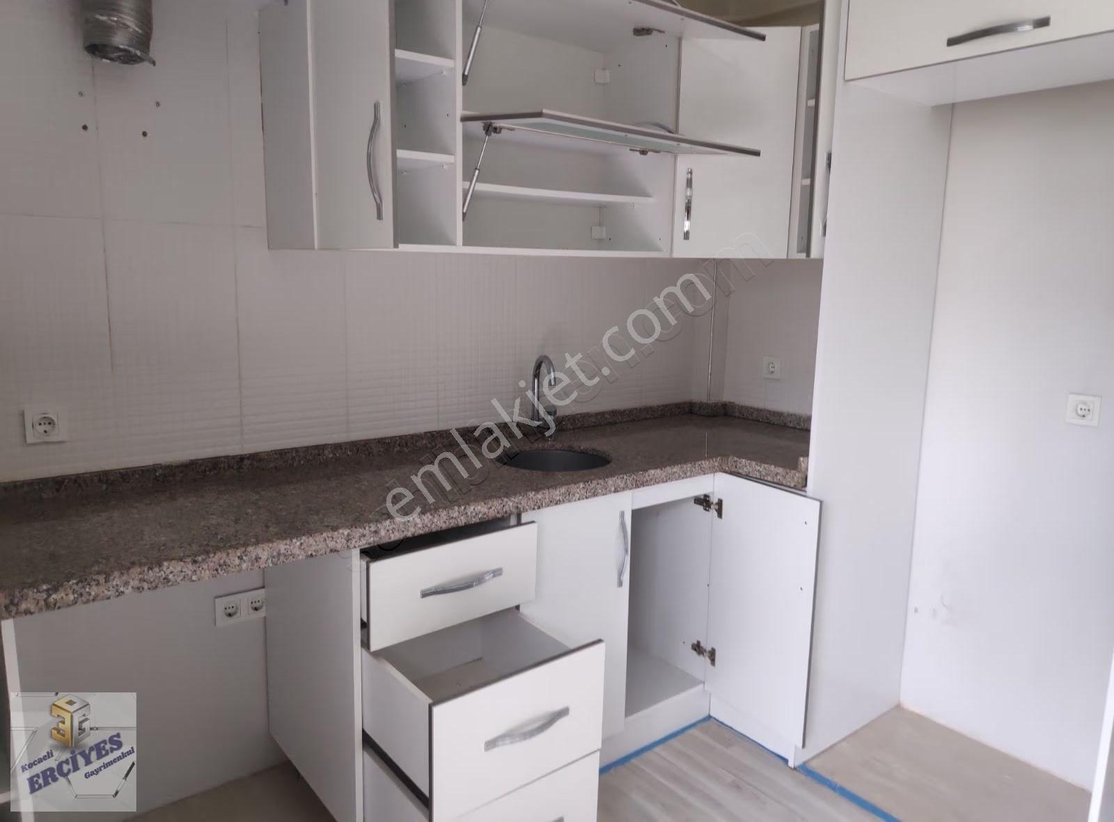Başiskele Serdar Mahallesinde 2+1 85 M2 Giriş Kat Daire - Görsel 11