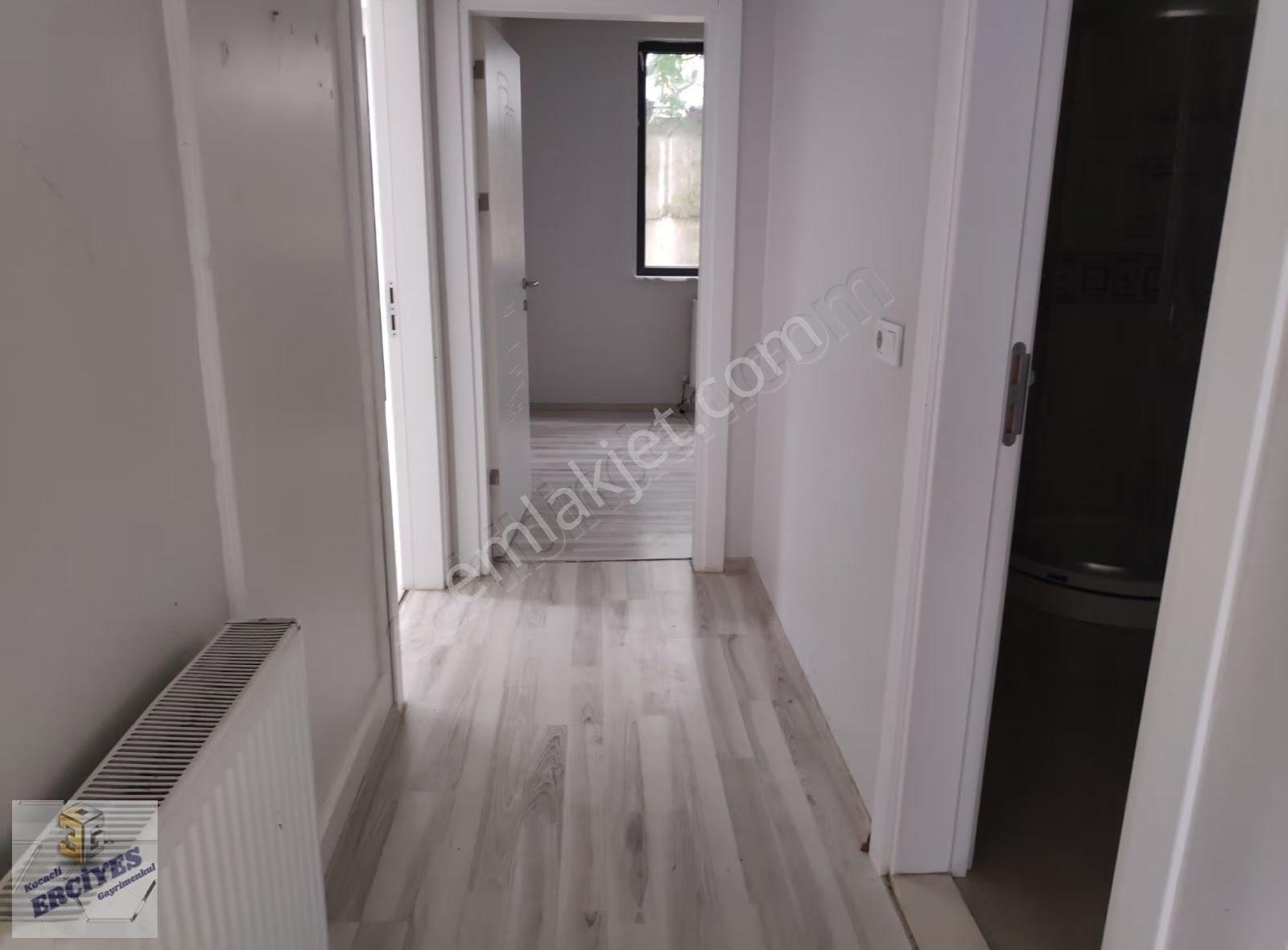 Başiskele Serdar Mahallesinde 2+1 85 M2 Giriş Kat Daire - Görsel 12