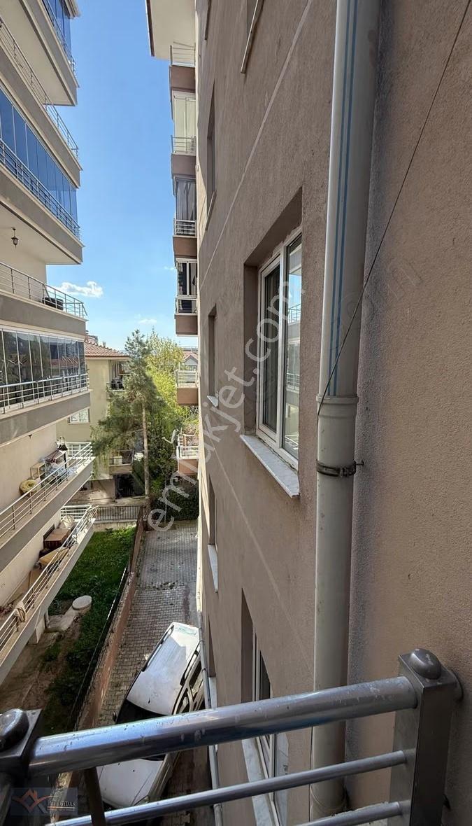Tepe Gayrimenkul Kanuni'de Manzaralı Konforlu Ferah Asansörlü - Görsel 8