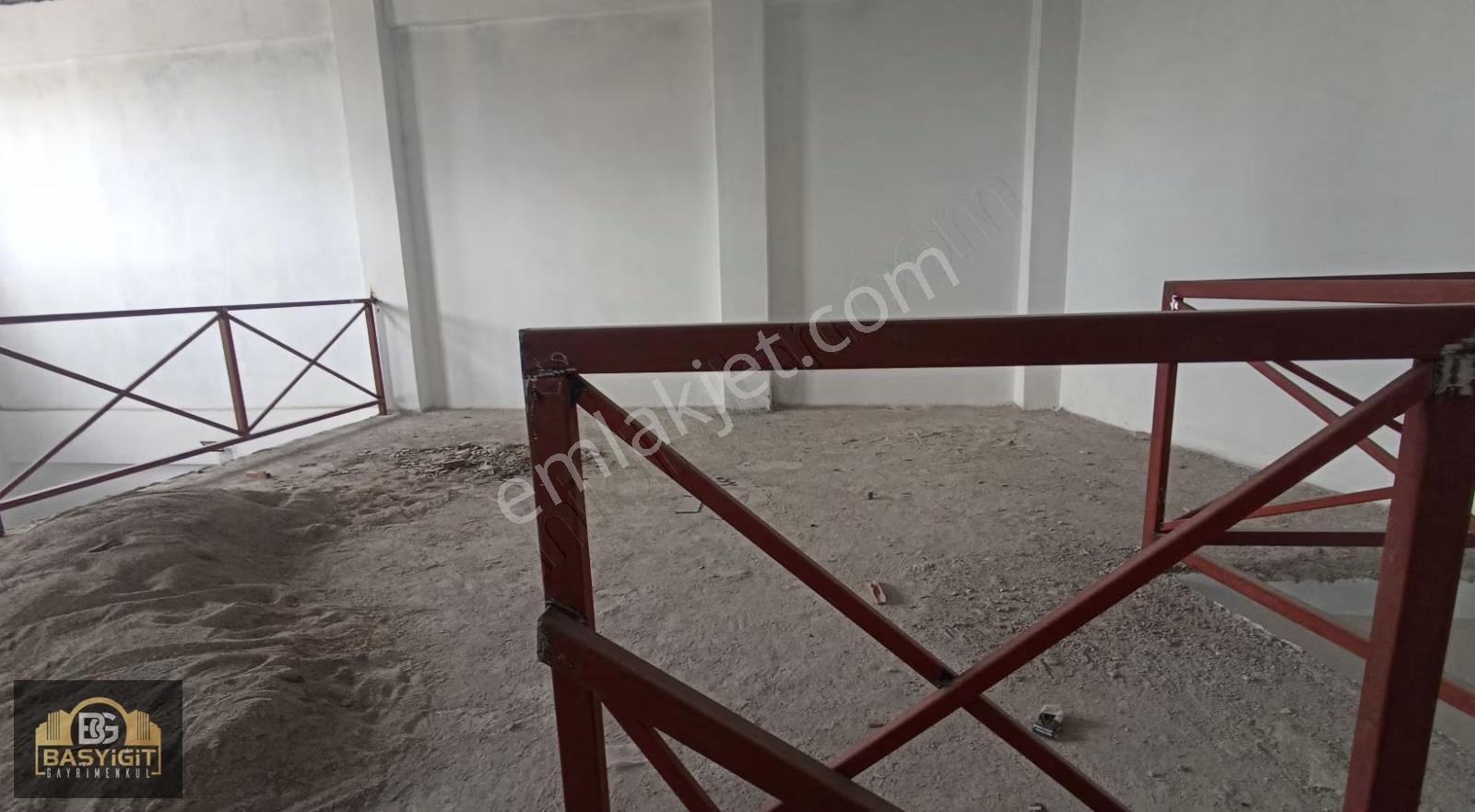 Hürriyet Mh. Atakule Sanayi Sitesinde Kiralık İşyeri - Görsel 12