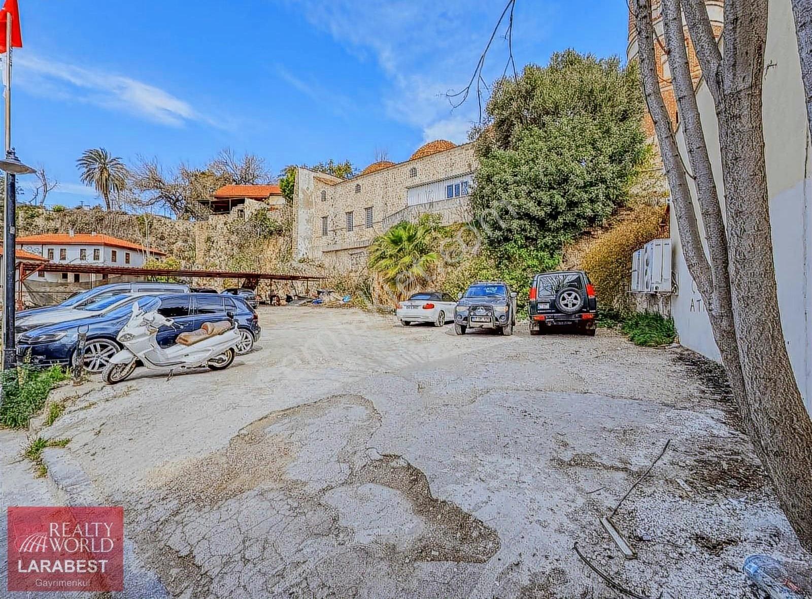 Kale İçinde Satılık Dükkan Mağaza - Görsel 16