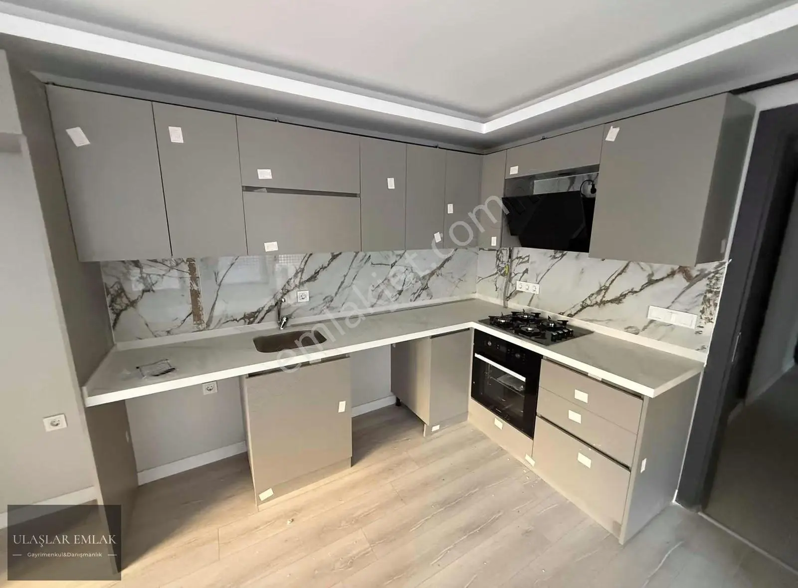 Finans Merkezi Ve Metronun Yanıbaşında 2+1 90m Arakat Lüks Daire - Görsel 2