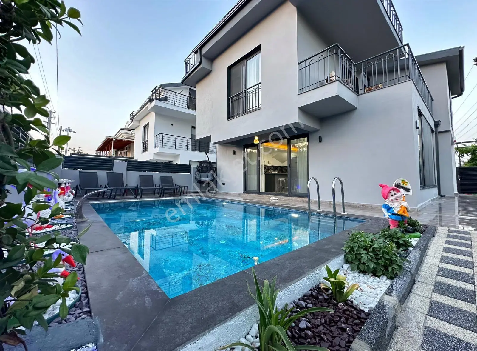 Fethiye Kordon’a 300 M Mesafede Lüks Dizayn 3+1 Villa Fethiye Akarca