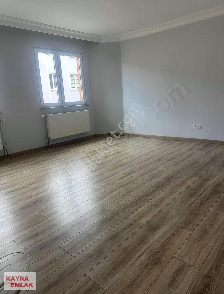Muhittin Mahallesinde Ara Kat İçi Yapılı Daire - Görsel 2