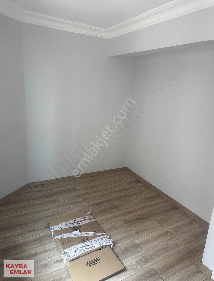 Muhittin Mahallesinde Ara Kat İçi Yapılı Daire - Görsel 18