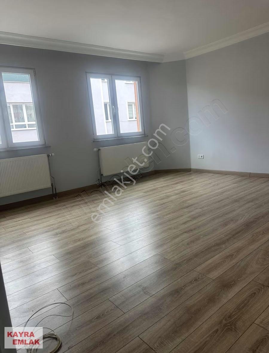 Muhittin Mahallesinde Ara Kat İçi Yapılı Daire - Görsel 24