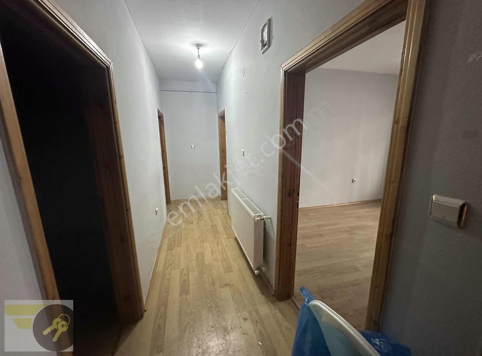 Hastahane Yanı 125m2 3+1 3.kat Satılık Fırsat Daire - Görsel 2