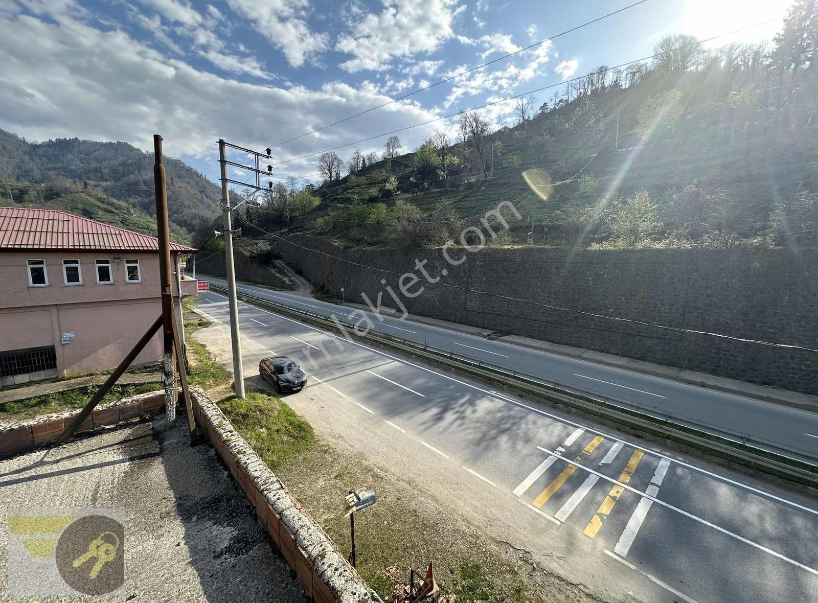 Bölgede Tek Göl Kenarı Uzungöl Yola Cephe 950m2 Kullanım Alanı - Görsel 8