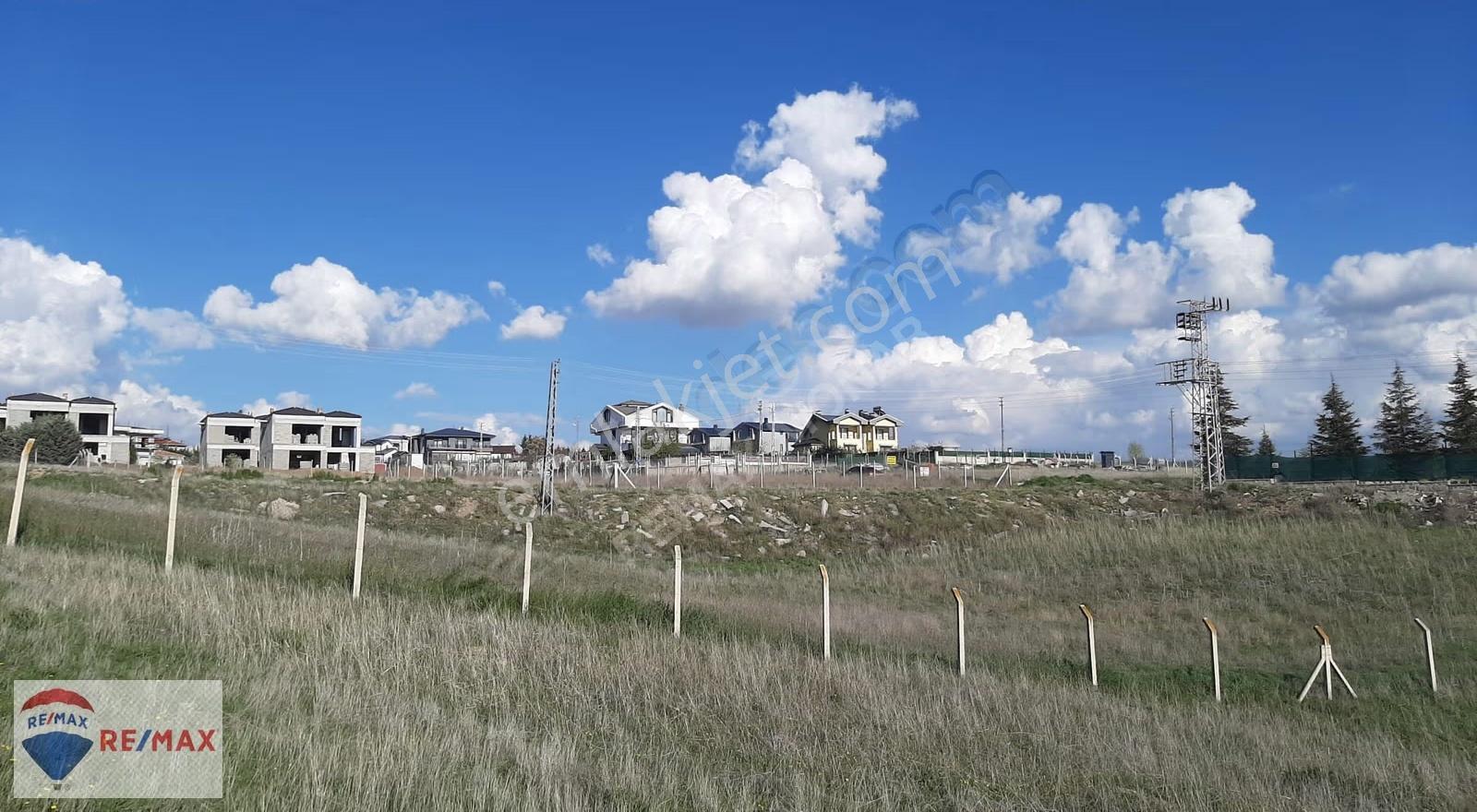Gölbaşı Bahçelievler'de 1709m² İmarlı Tek Tapu Köşe Parsel Arsa - Görsel 3