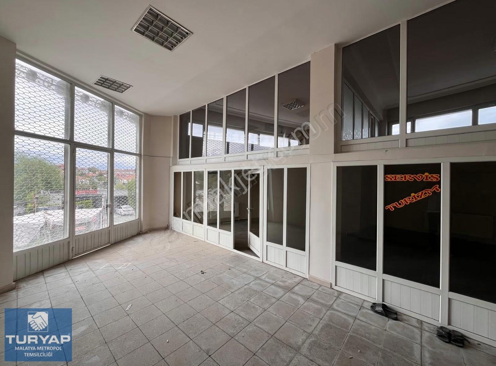 Turyap Metropolden Yeşiltepe Yoluna Cepheli Satılık Dükkan - Görsel 11