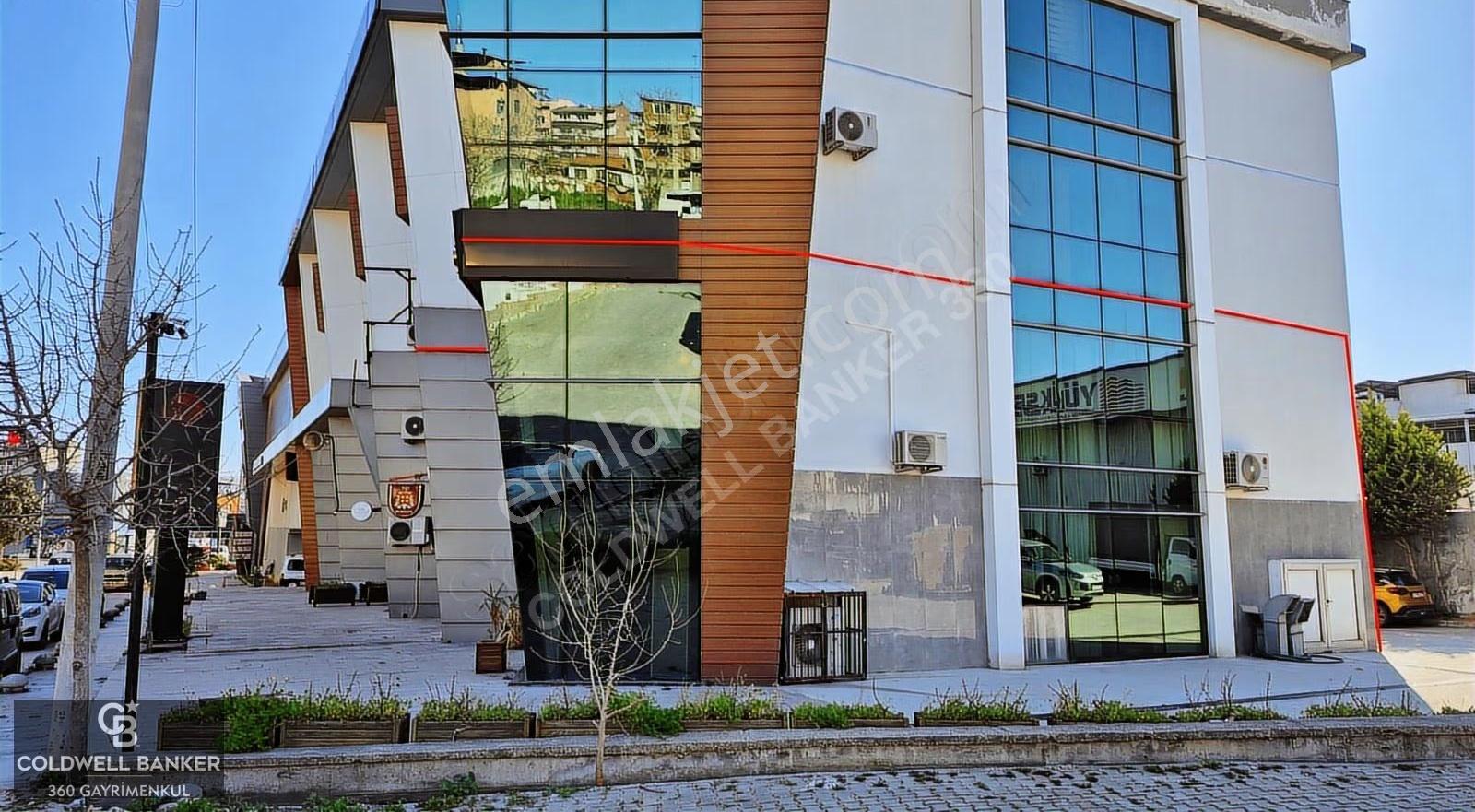 Karabağlar Bld. Dibinde 193m2 Prestijli 2 Katlı Kiralık Ofis - Görsel 3