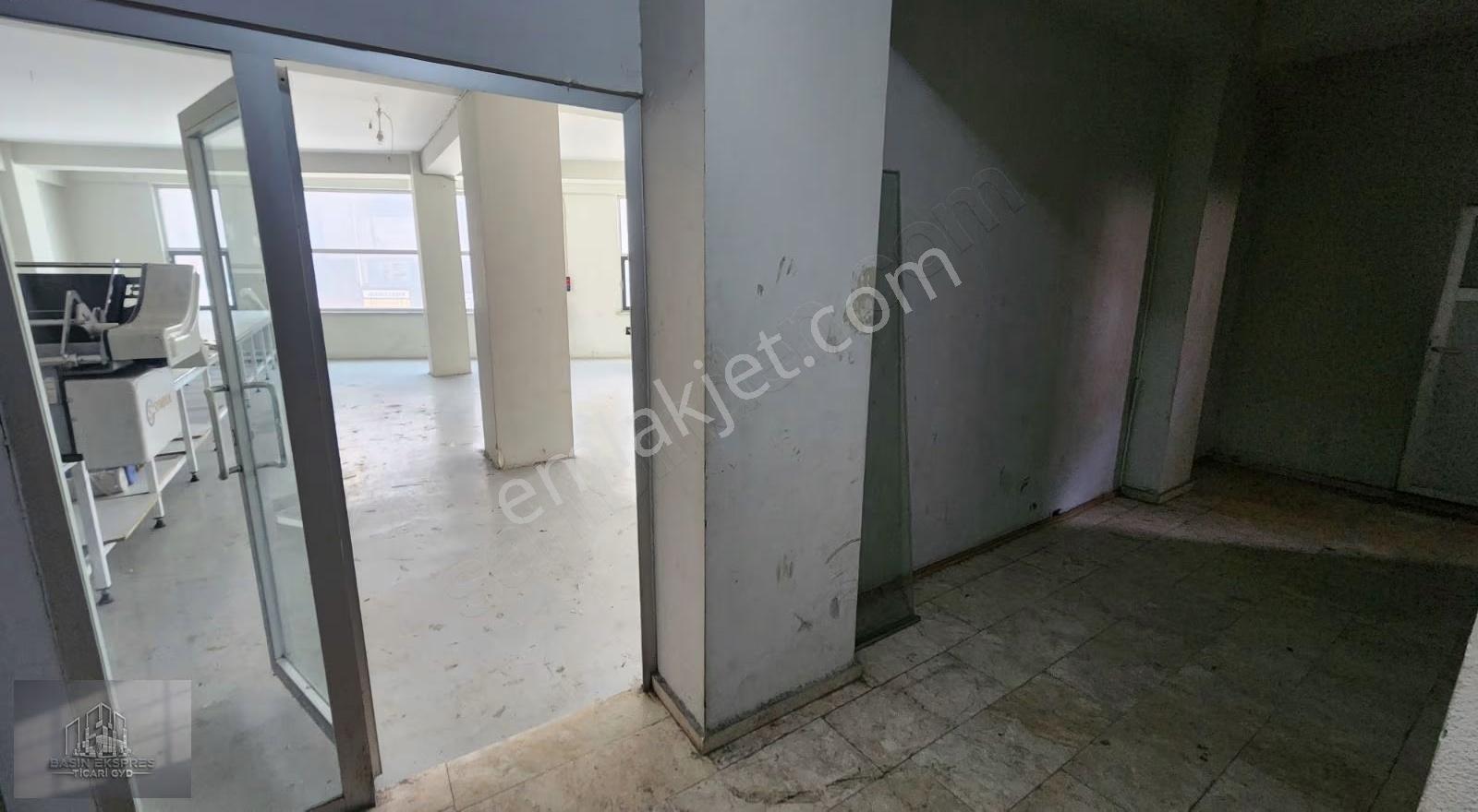 Enes Yeterden Cadde Üzerinde 600 M2 Kısmen Müstakil Plaza Ofis - Görsel 29