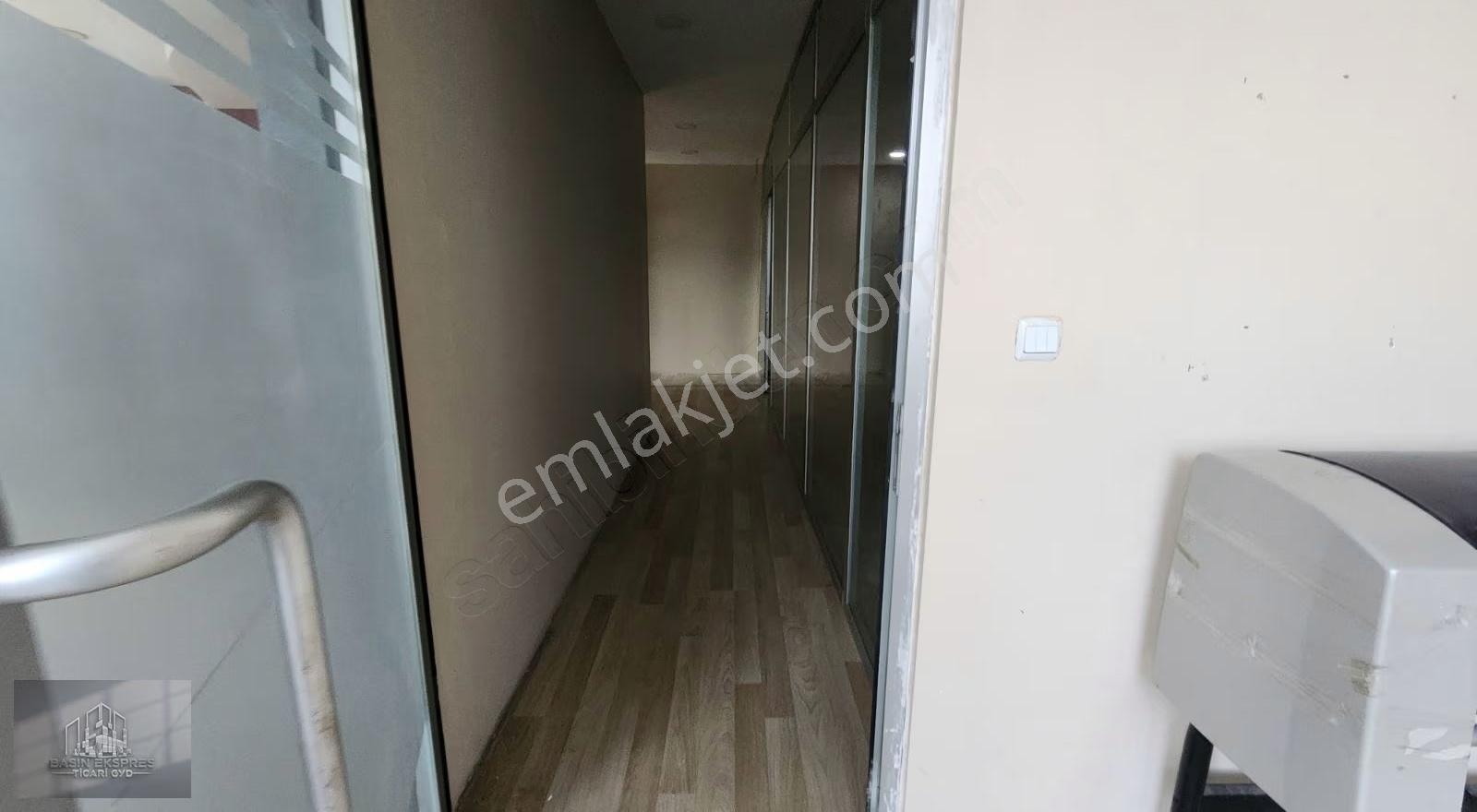 Enes Yeterden Cadde Üzerinde 600 M2 Kısmen Müstakil Plaza Ofis - Görsel 4
