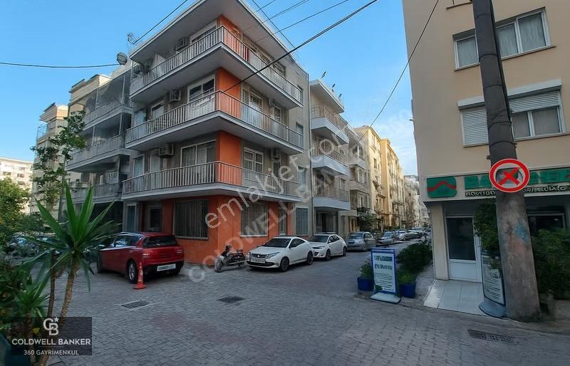 Karşıyaka Merkez 2+1 Satılık Bakımlı Daire